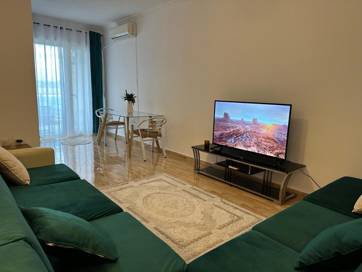 Beach Front Superior Apartment ドゥラス エクステリア 写真