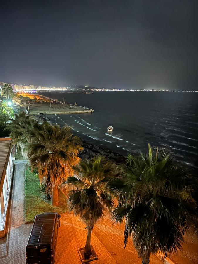 Beach Front Superior Apartment ドゥラス エクステリア 写真